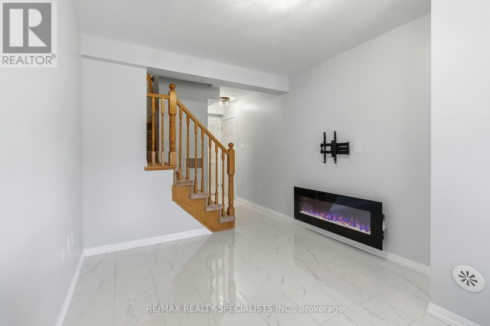 54-3050 Rotary Way, Burlington, ON, L7M 0G8 - 4