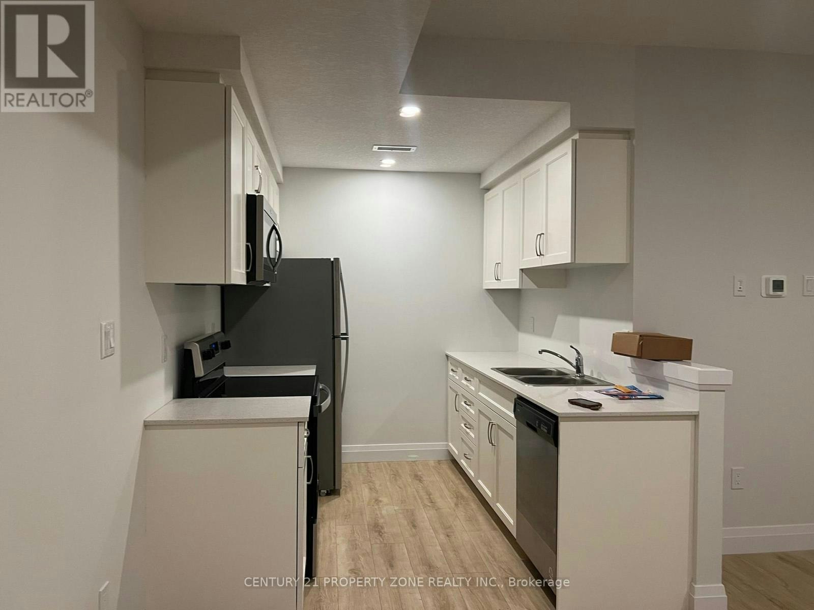 19-600 Victoria Street S, Kitchener, ON, N2M 0C3 - 4