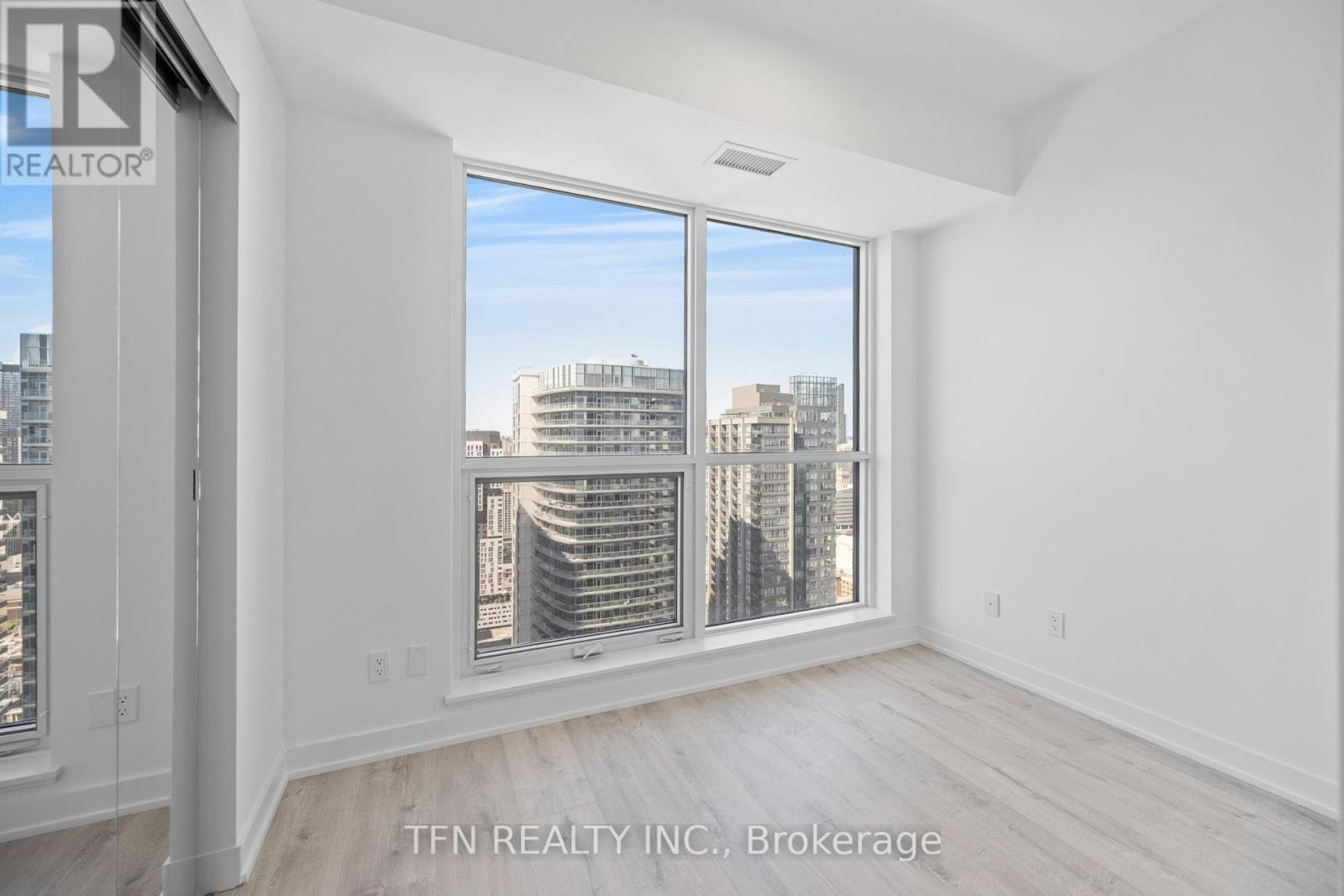 4305-327 King Street W, Toronto, ON, M5V 0W7 - 8
