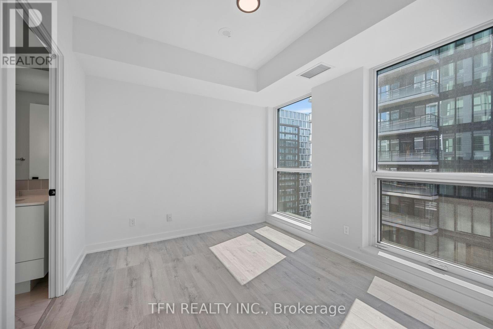 4305-327 King Street W, Toronto, ON, M5V 0W7 - 7