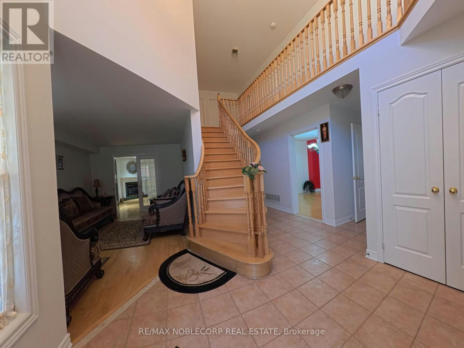 71 Barleyfield Road, Brampton, ON, L6R 2E5 - 4
