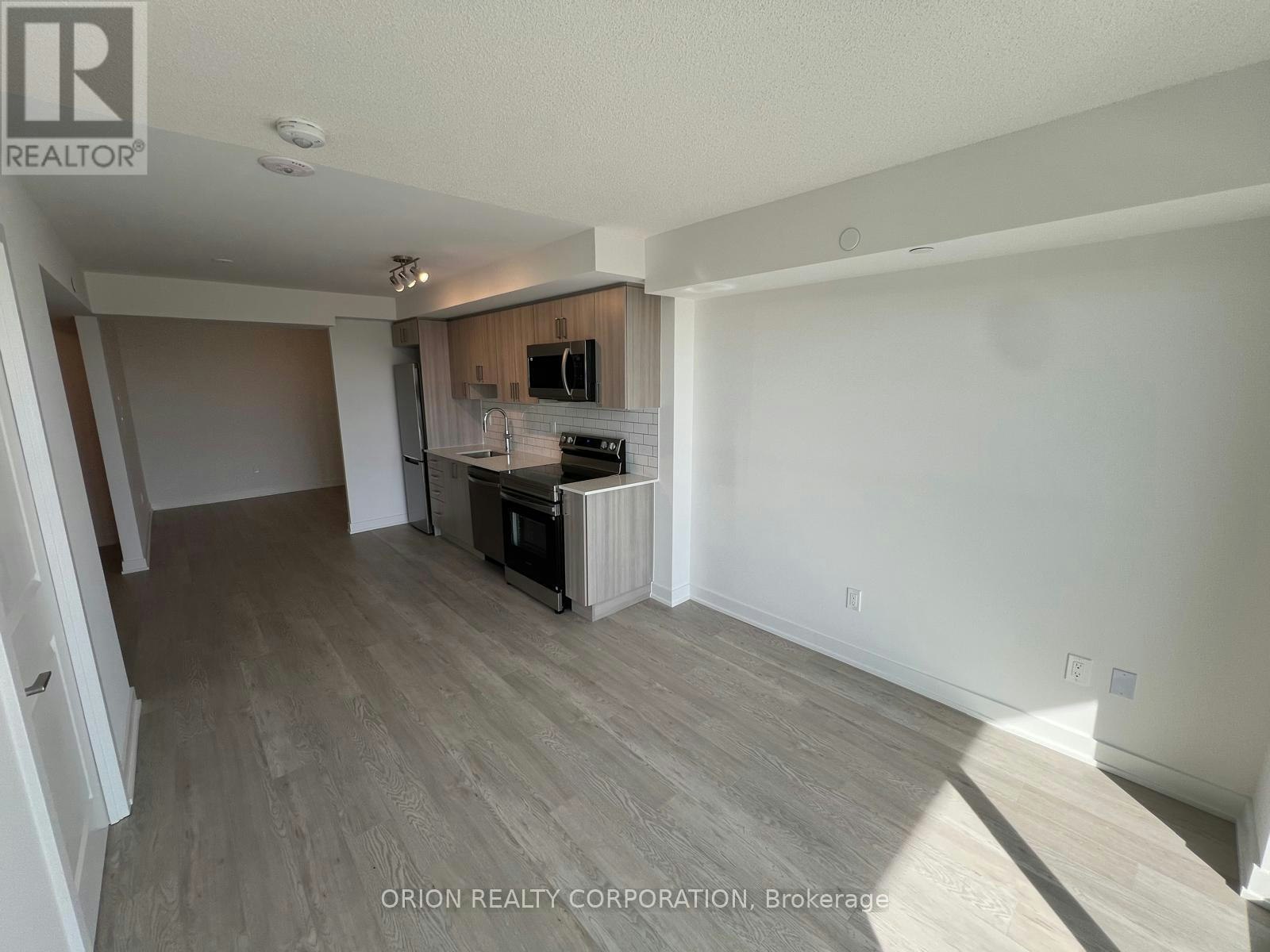 1807-1010 Sandy Beach Road, Pickering, ON, L1W 0C7 - 10