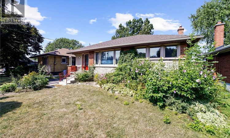 272 Upper Paradise Road