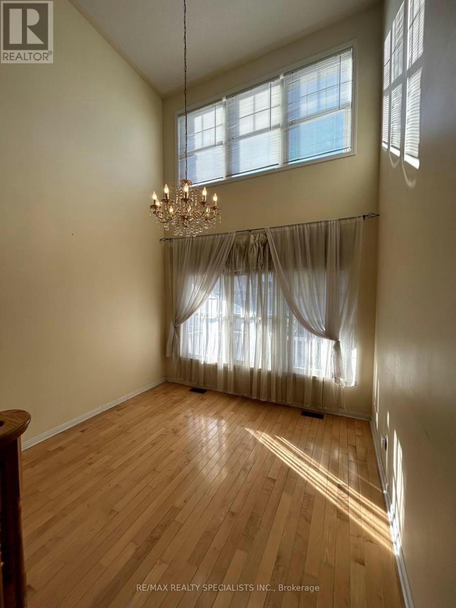 5947 Osprey Boulevard, Mississauga, ON, L5N 8J7 - 12