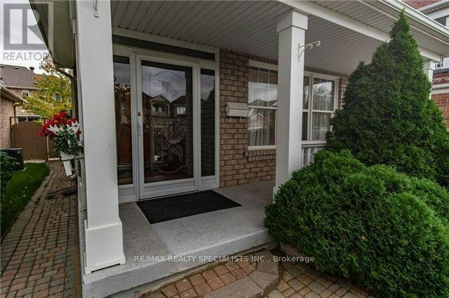 5947 Osprey Boulevard, Mississauga, ON, L5N 8J7 - 4