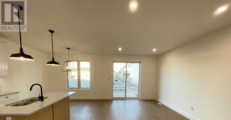 24-147 Scotts Avenue, Lucan Biddulph, ON, N0M 2J0 - 6