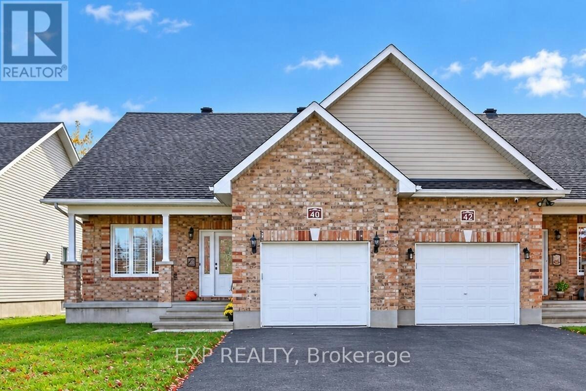 40 Gaslight Way, Russell, ON, K4R 0B1