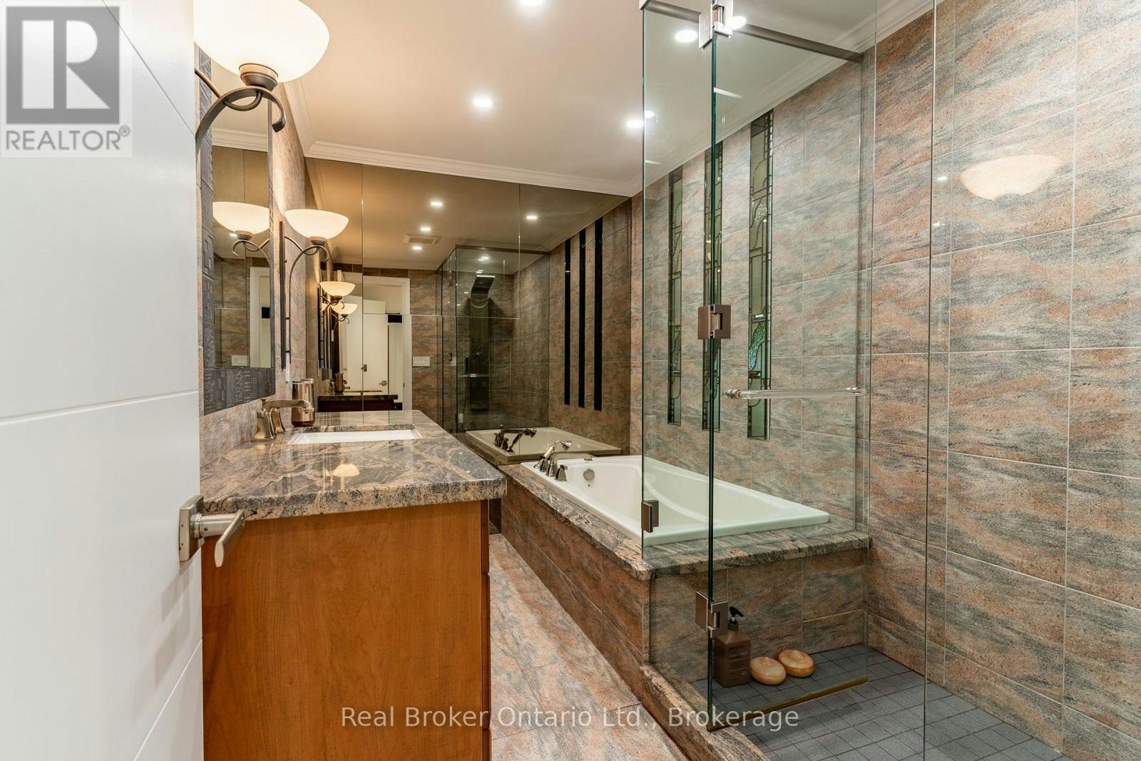 5071 Spruce Avenue, Burlington, ON, L7L 1M6 - 20