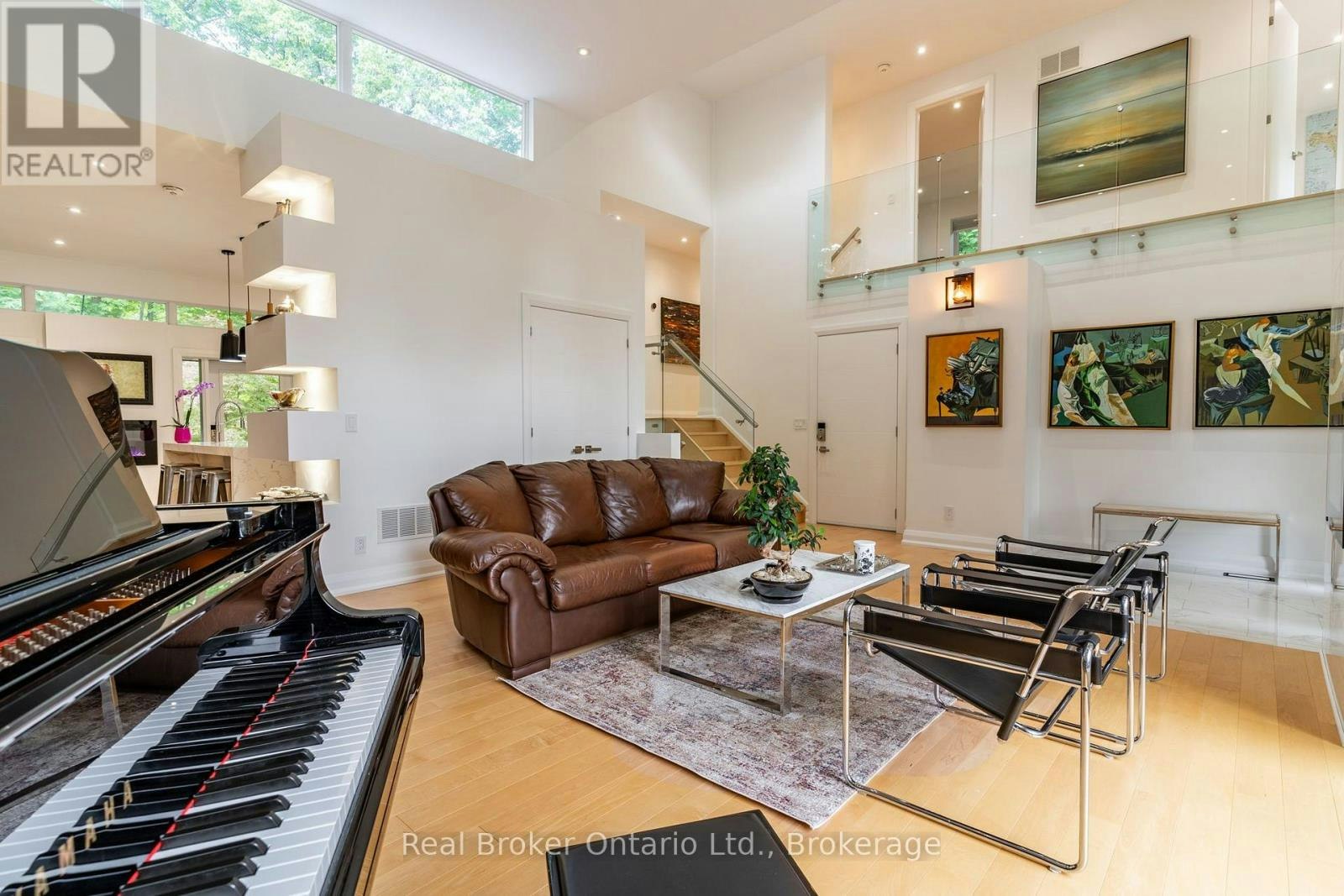 5071 Spruce Avenue, Burlington, ON, L7L 1M6 - 5