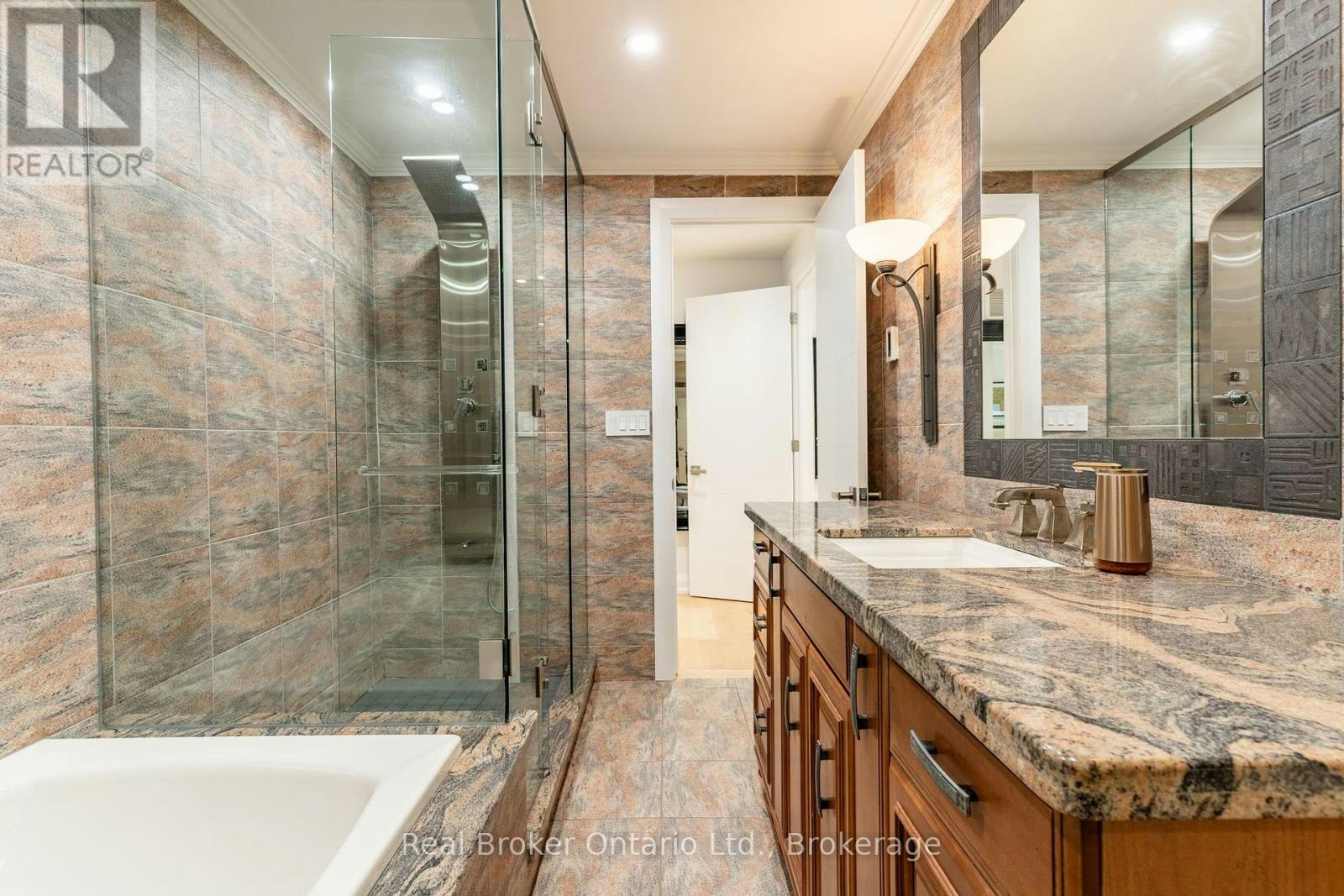 5071 Spruce Avenue, Burlington, ON, L7L 1M6 - 19