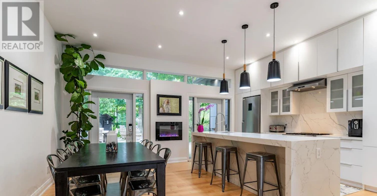 5071 Spruce Avenue, Burlington, ON, L7L 1M6 - 8