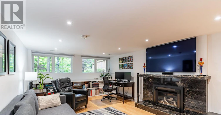 5071 Spruce Avenue, Burlington, ON, L7L 1M6 - 16
