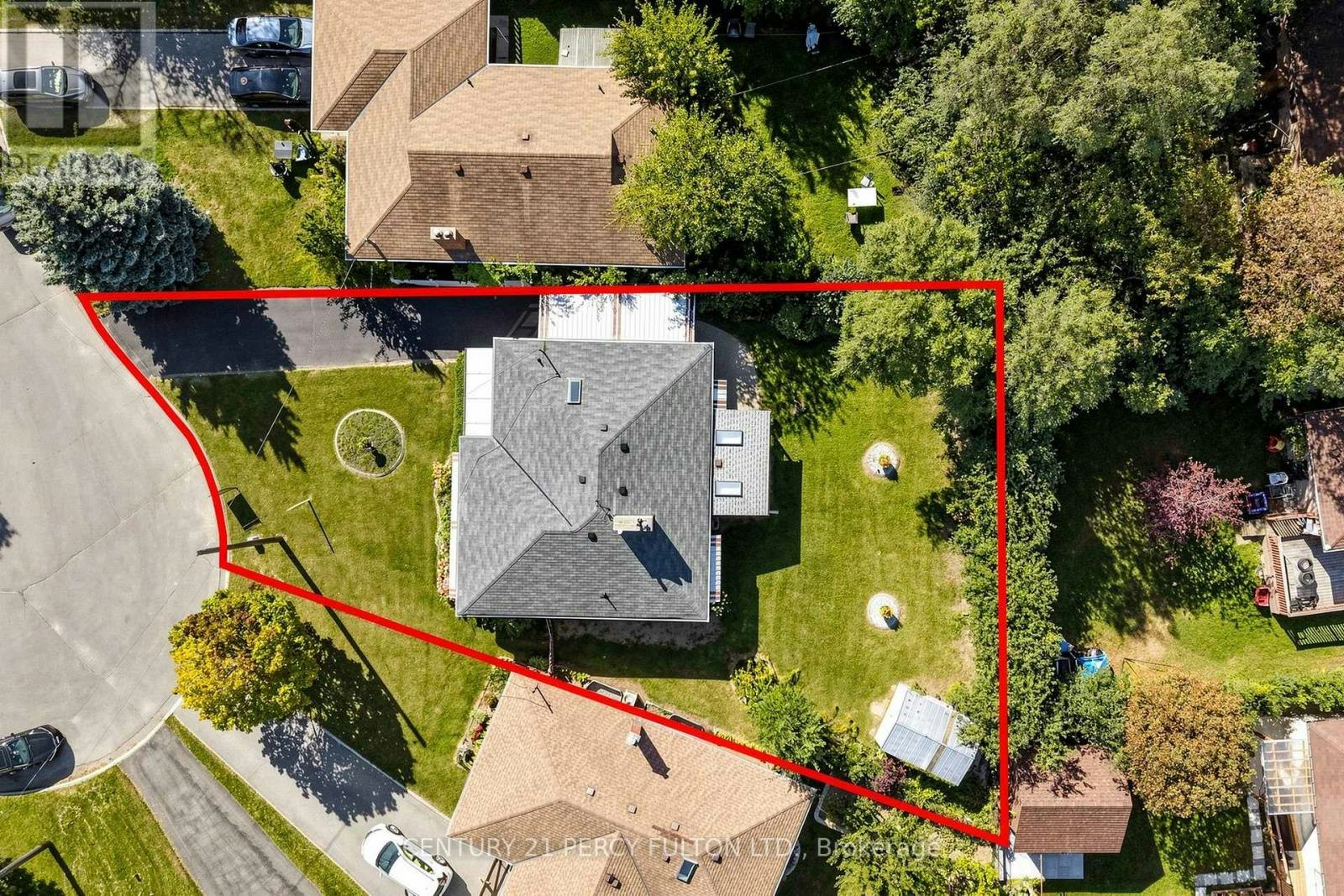 8 Wallbridge Court, Toronto, ON, M2R 1W1
