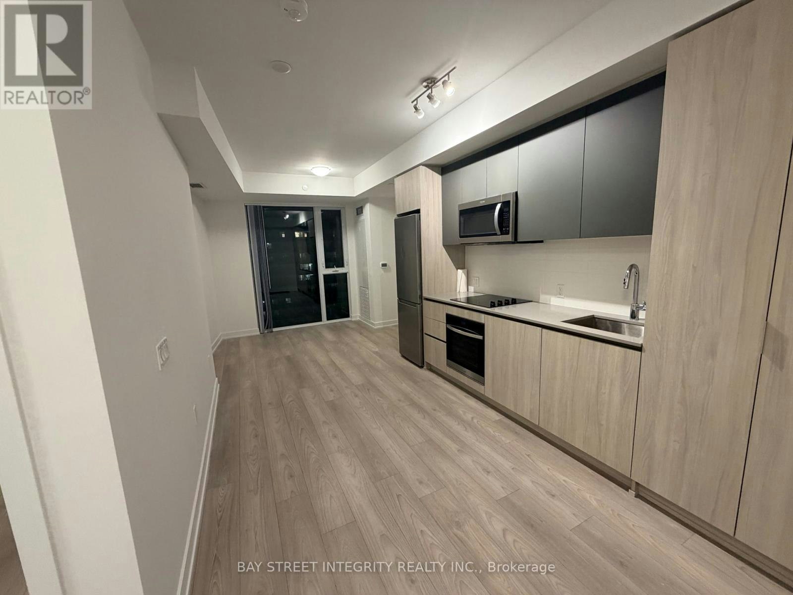 616-5858 Yonge Street, Toronto, ON, M2M 0C6 - 2