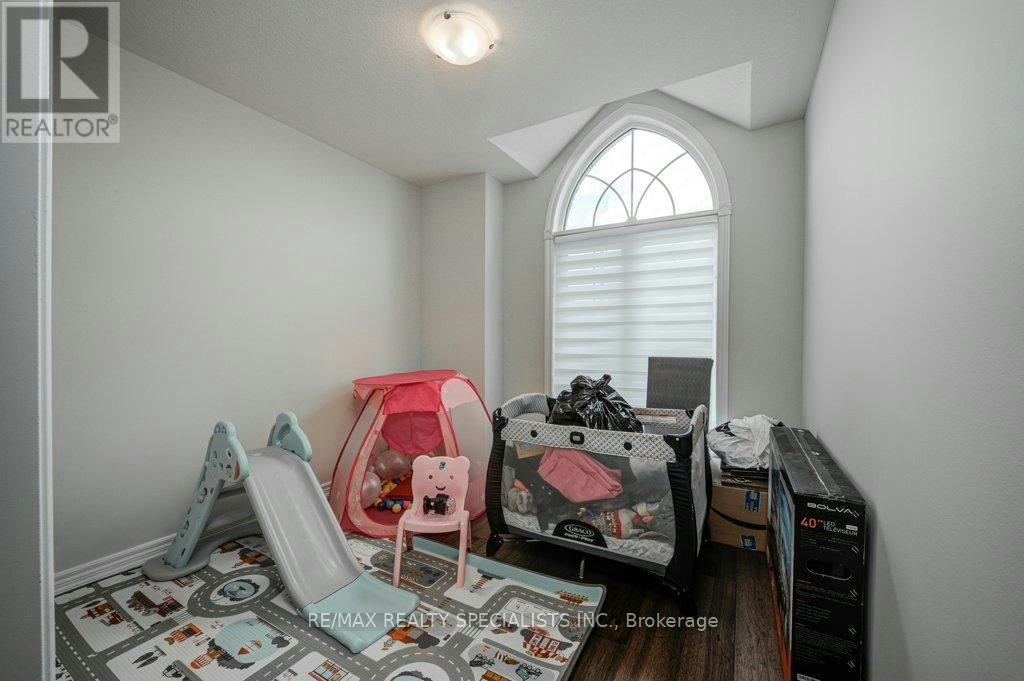 36 Weatherall Avenue, Cambridge, ON, N3H 0C1 - 24