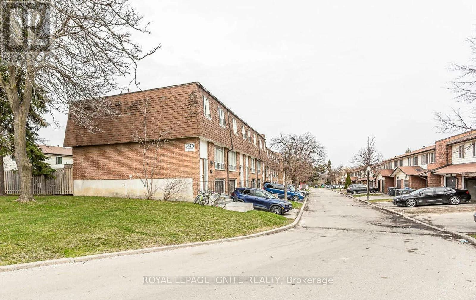 52-7475 Goreway Drive, Mississauga, ON, L4T 3T3