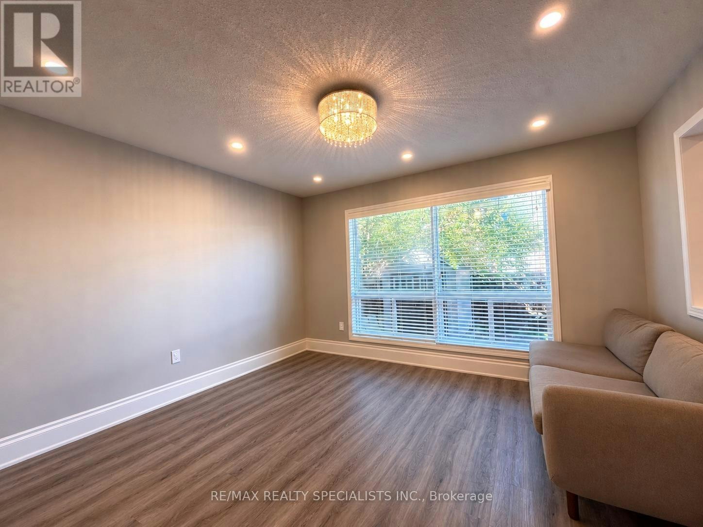 1061 Clark Boulevard, Milton, ON, L9T 6Y5 - 5