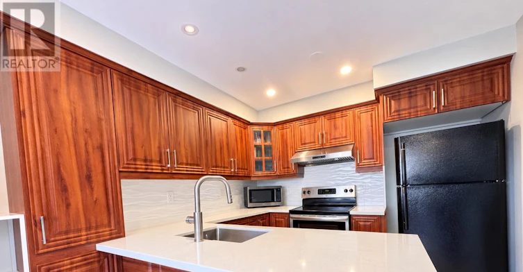 1061 Clark Boulevard, Milton, ON, L9T 6Y5 - 2