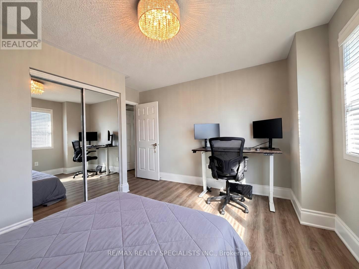 1061 Clark Boulevard, Milton, ON, L9T 6Y5 - 9