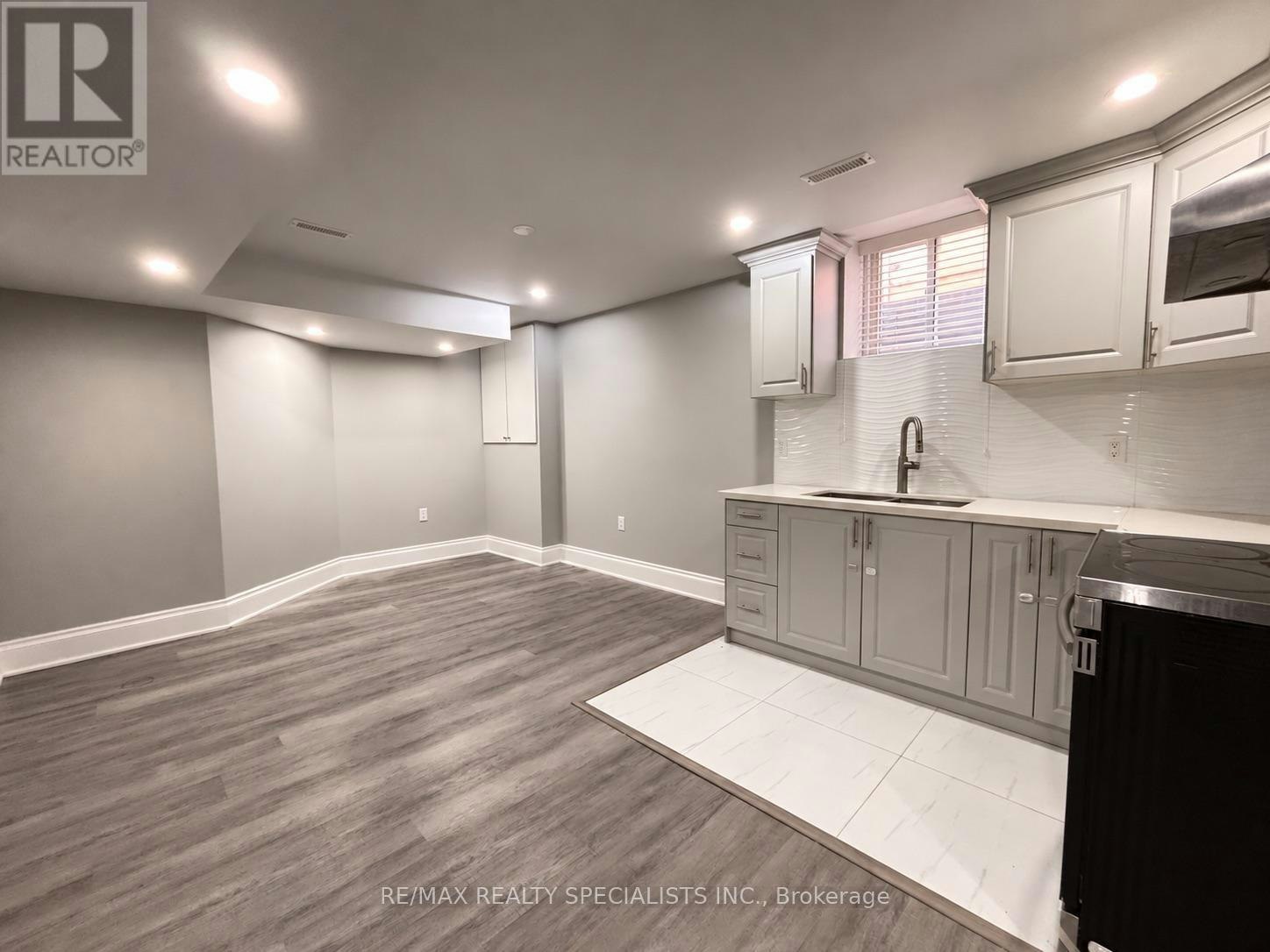 1061 Clark Boulevard, Milton, ON, L9T 6Y5 - 17