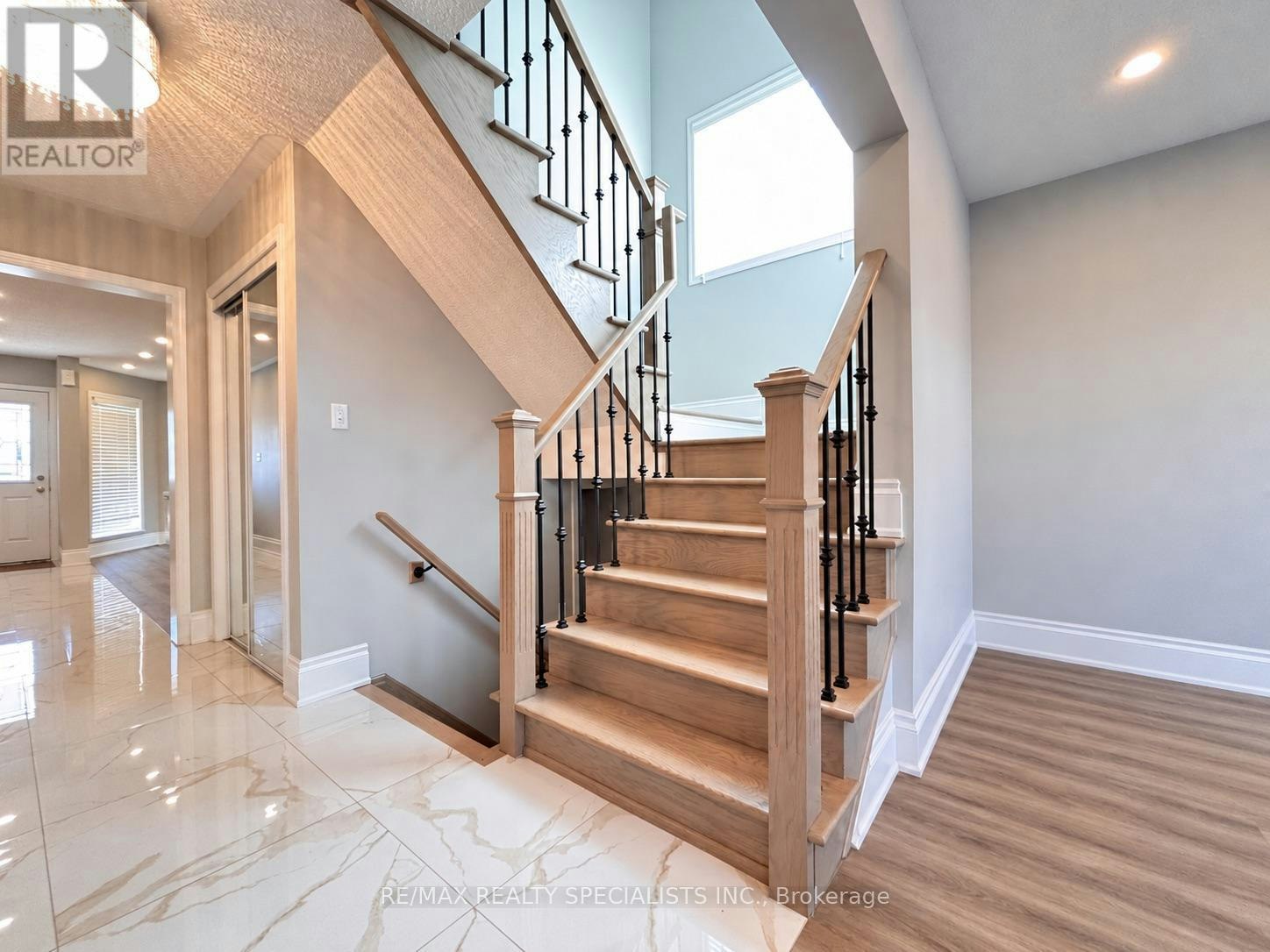 1061 Clark Boulevard, Milton, ON, L9T 6Y5 - 6