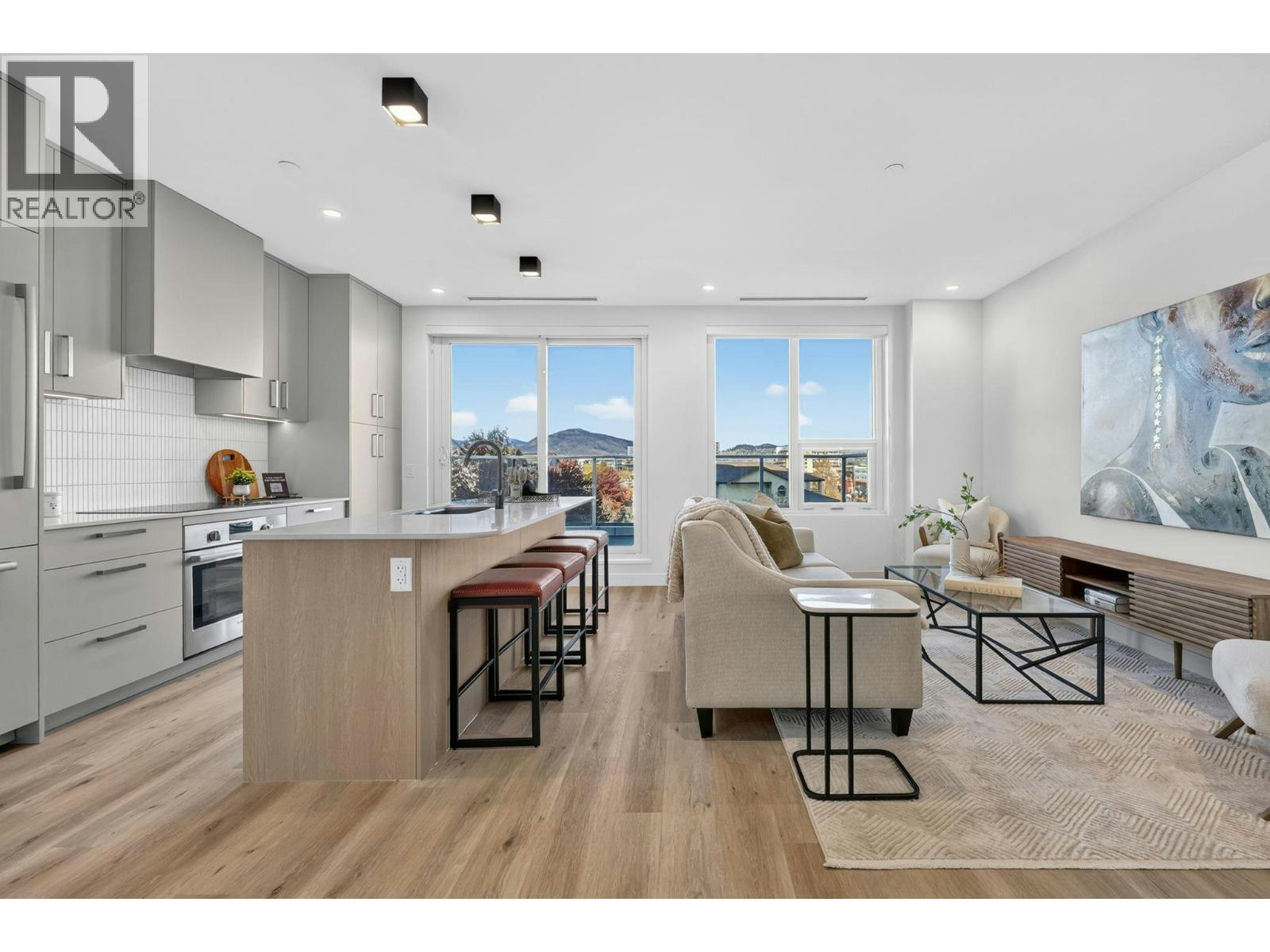 406-3300 Lakeshore Road - 3