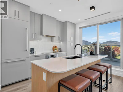 406-3300 Lakeshore Road - 4