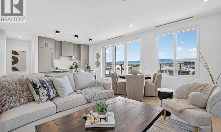 401-3300 Lakeshore Road