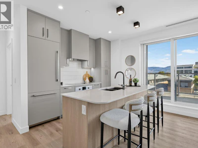 401-3300 Lakeshore Road - 2