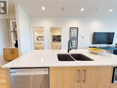804-3300 Lakeshore Road - 2
