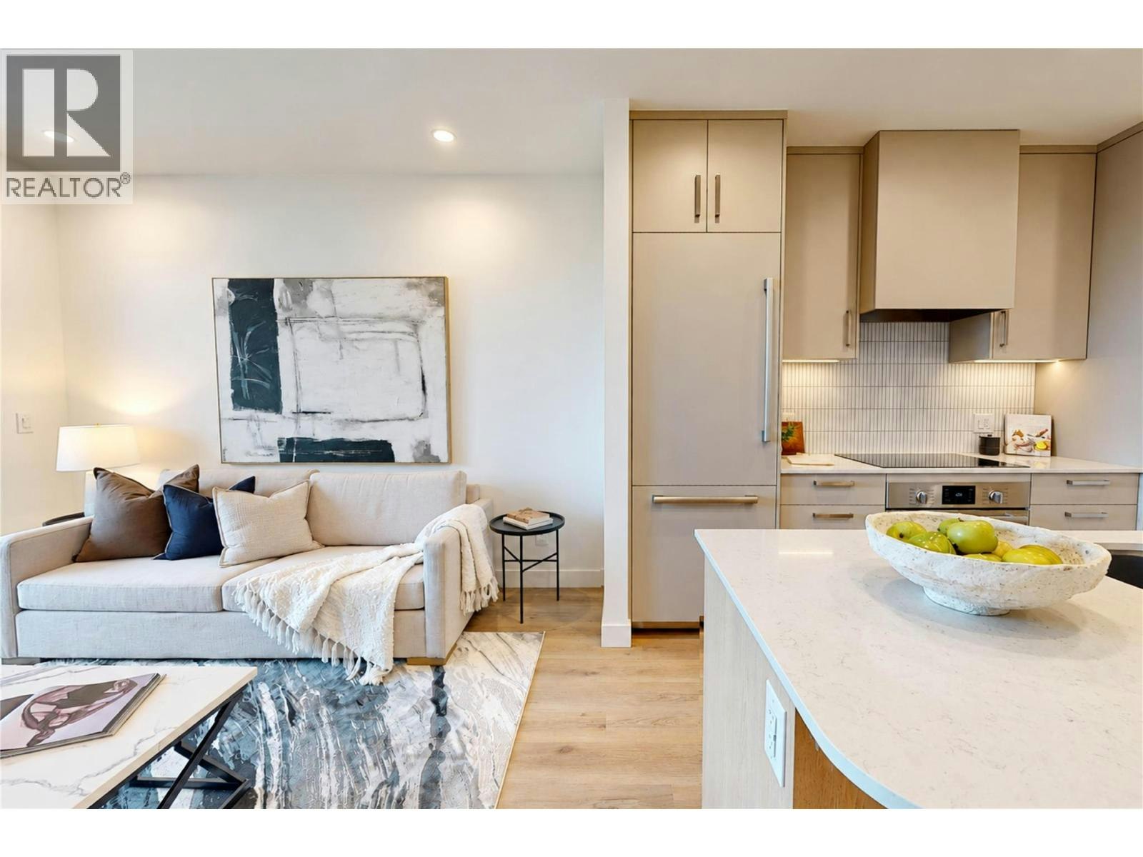 804-3300 Lakeshore Road - 5