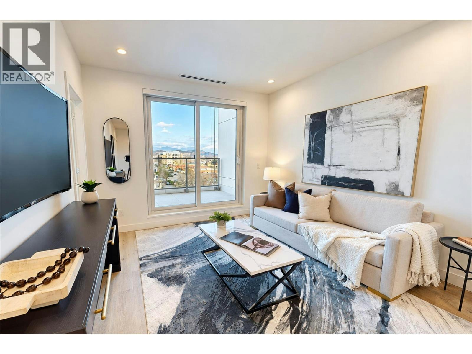 804-3300 Lakeshore Road - 3