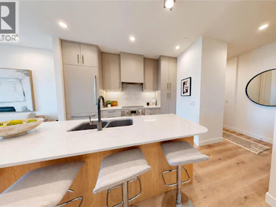 804-3300 Lakeshore Road - 4