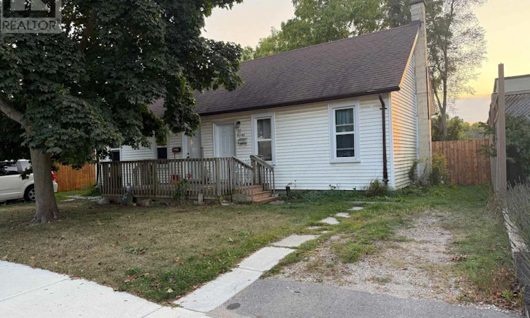 81 Givins Street