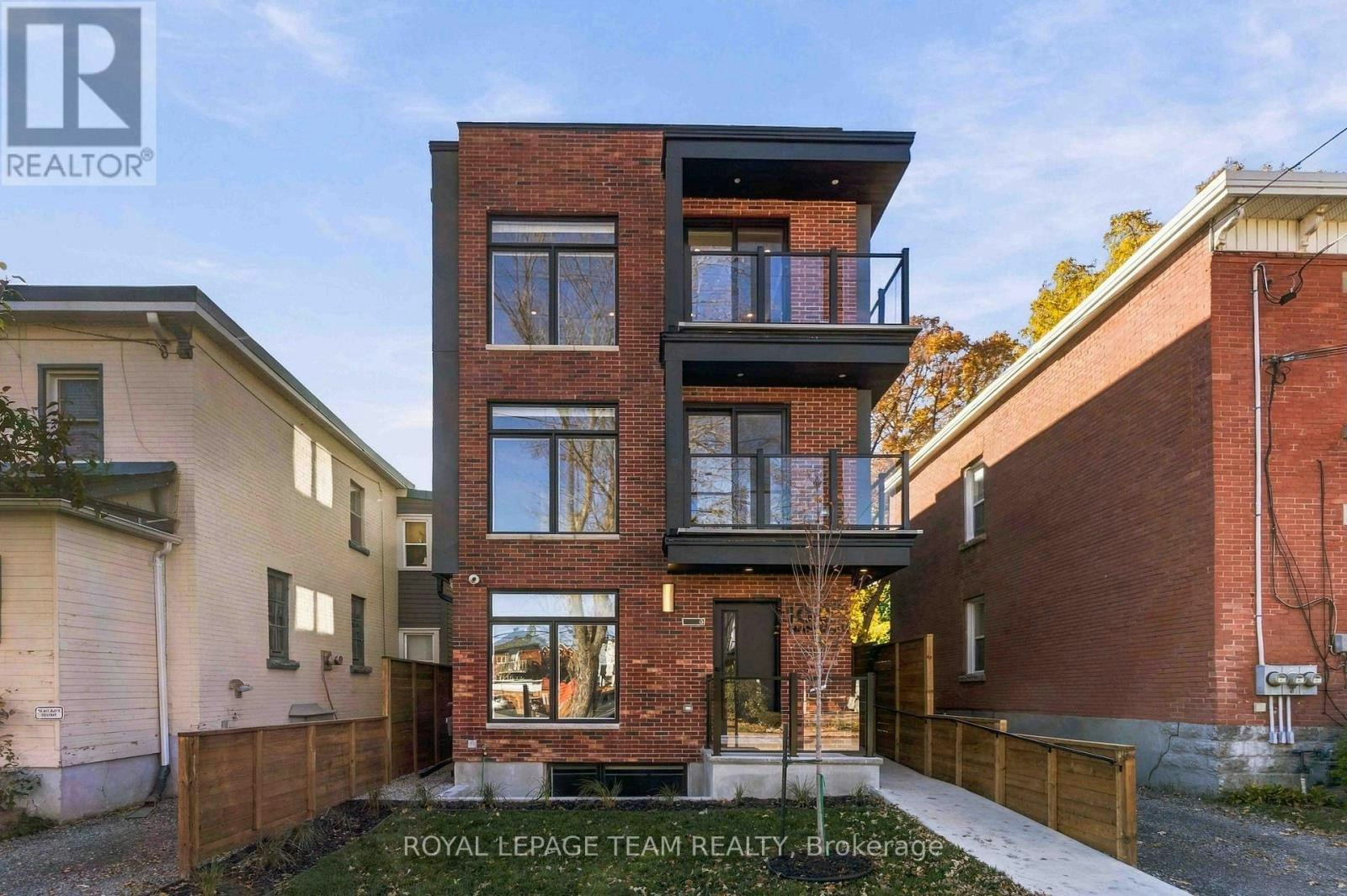 8-100 Hamilton Avenue N, Ottawa, ON, K1Y 1B9