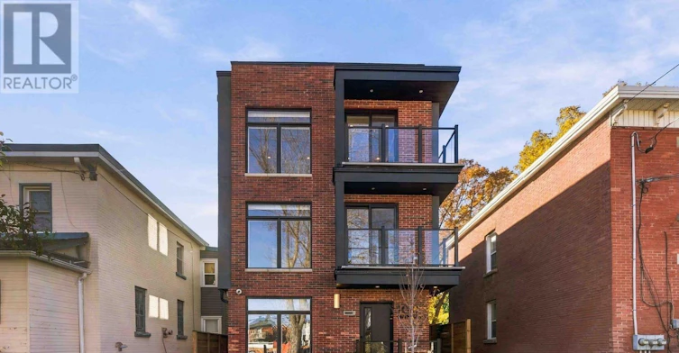 8-100 Hamilton Avenue N, Ottawa, ON, K1Y 1B9