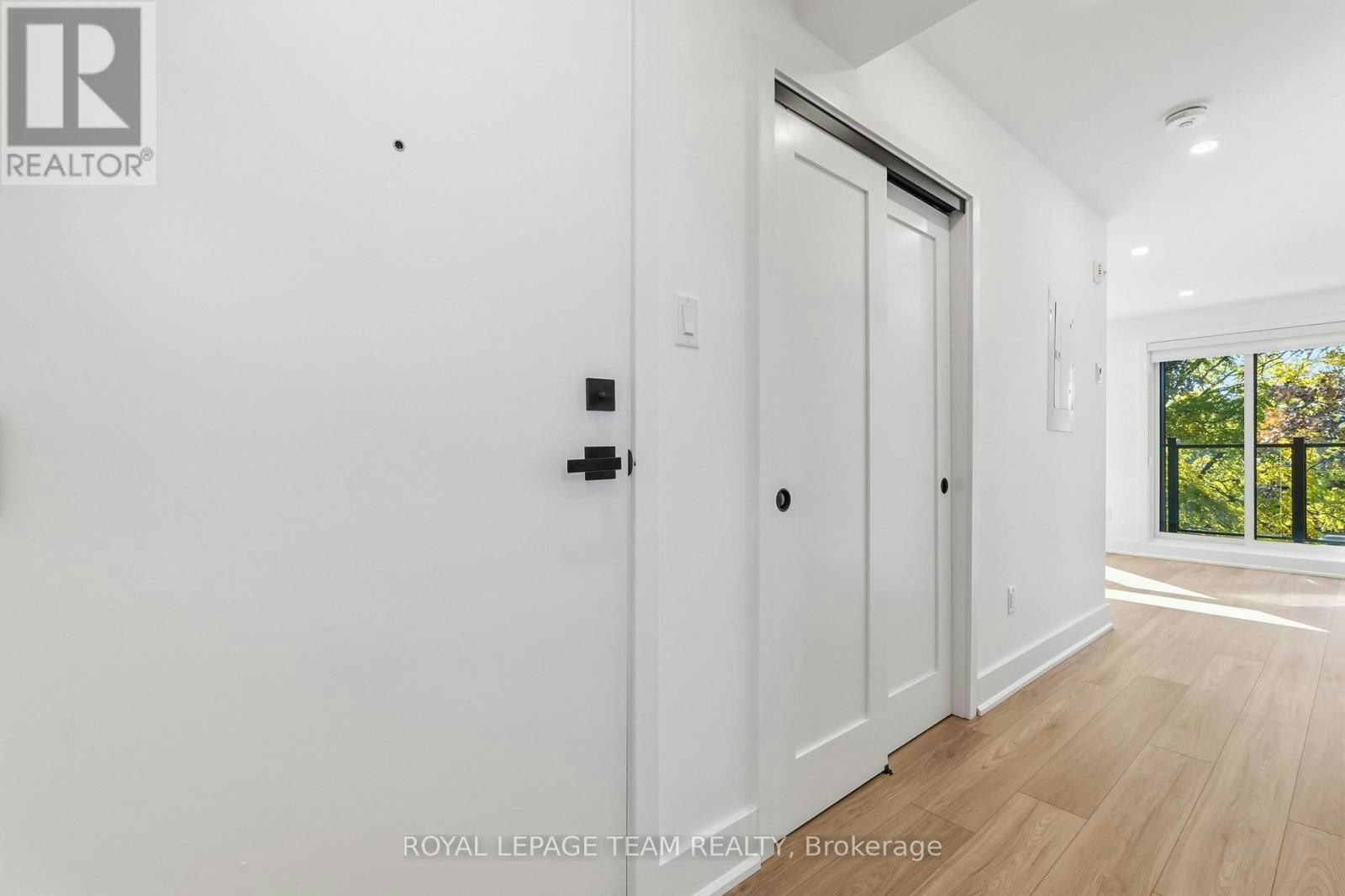 8-100 Hamilton Avenue N, Ottawa, ON, K1Y 1B9 - 3