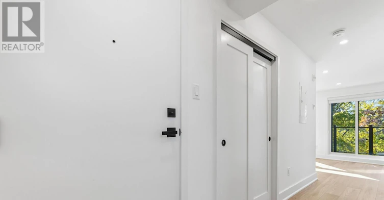 8-100 Hamilton Avenue N, Ottawa, ON, K1Y 1B9 - 3