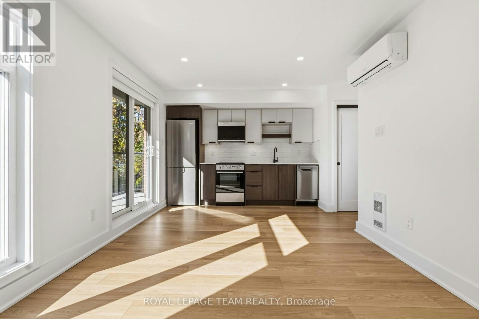 8-100 Hamilton Avenue N, Ottawa, ON, K1Y 1B9 - 7