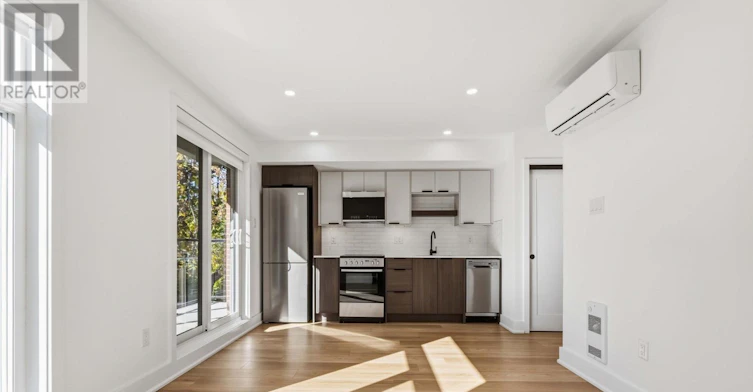 8-100 Hamilton Avenue N, Ottawa, ON, K1Y 1B9 - 7