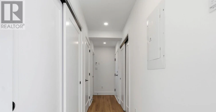 8-100 Hamilton Avenue N, Ottawa, ON, K1Y 1B9 - 2