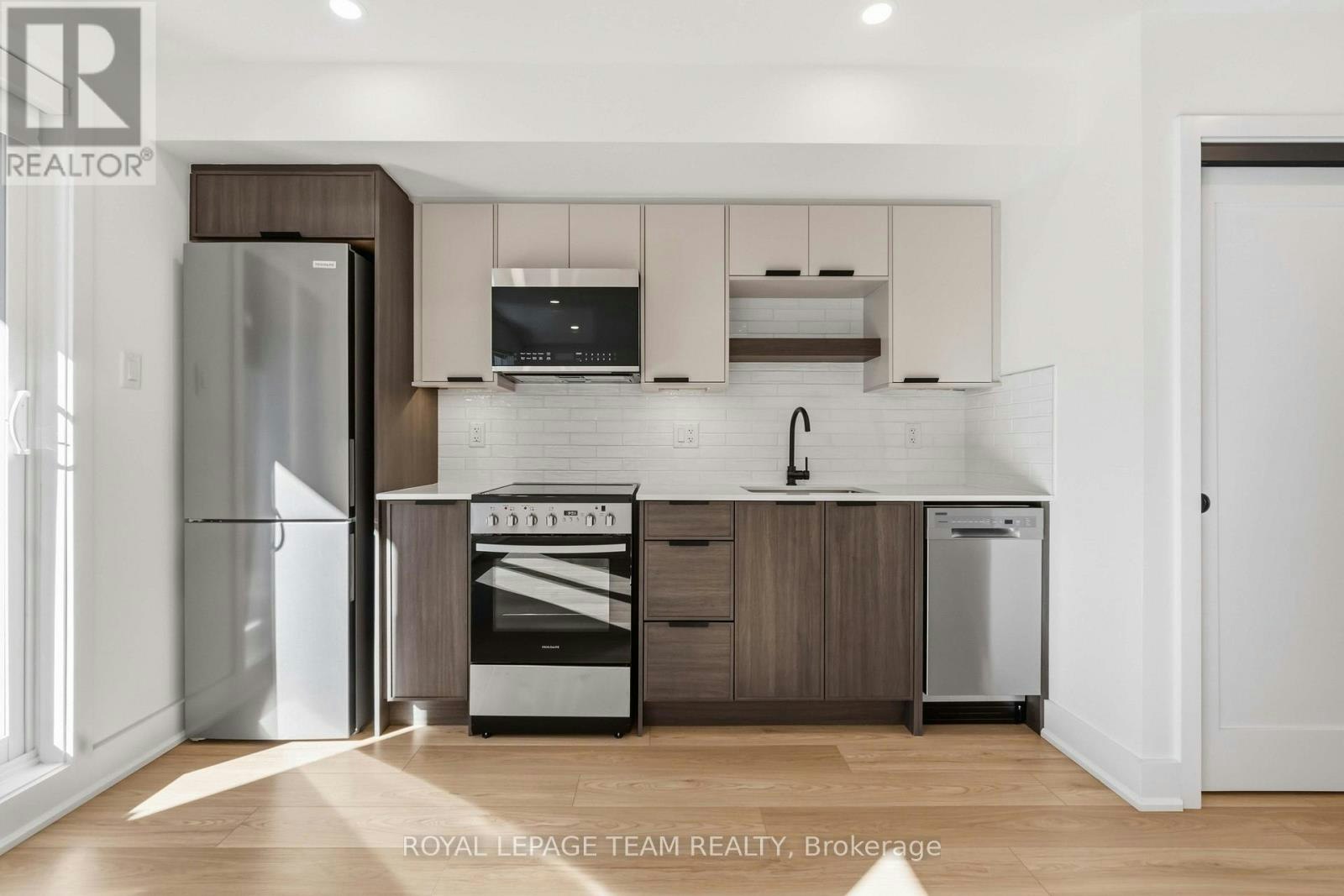 8-100 Hamilton Avenue N, Ottawa, ON, K1Y 1B9 - 10