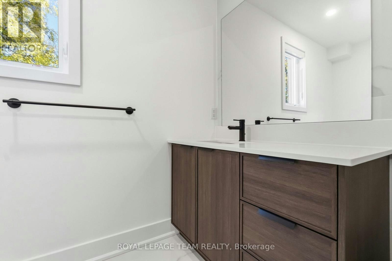 8-100 Hamilton Avenue N, Ottawa, ON, K1Y 1B9 - 13