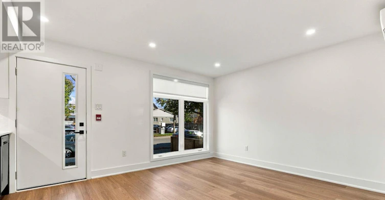 3-100 Hamilton Avenue N, Ottawa, ON, K1Y 1B9 - 2