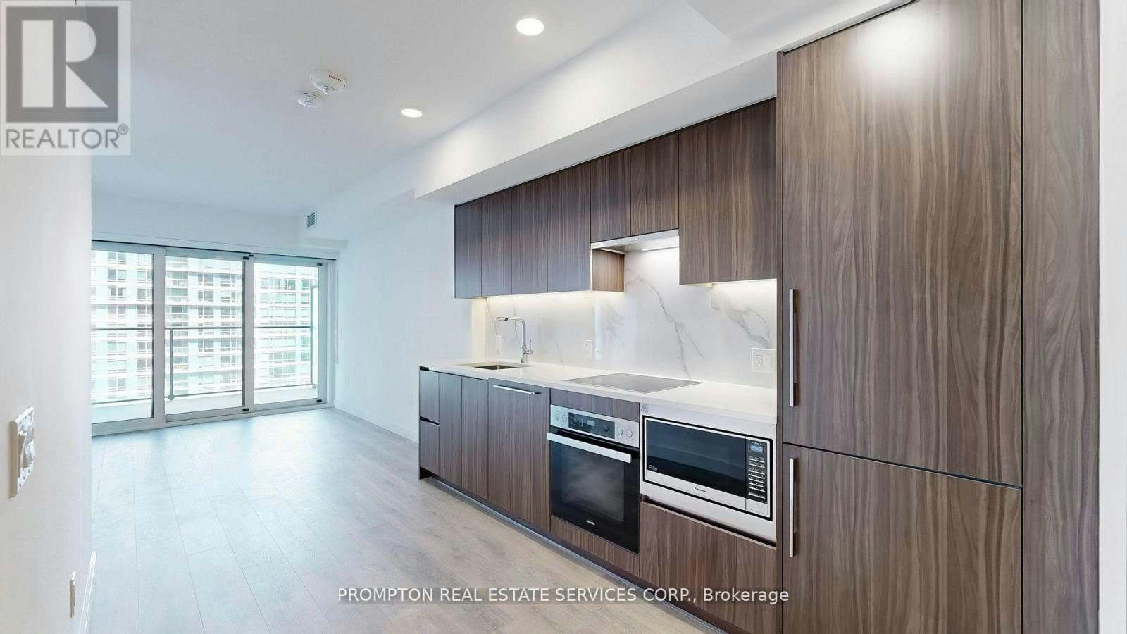 2906-3 Concord Cityplace Way, Toronto, ON, M5V 0X3