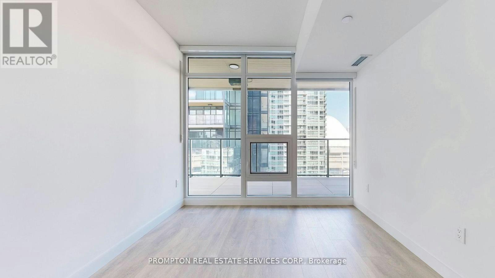 2906-3 Concord Cityplace Way, Toronto, ON, M5V 0X3 - 8