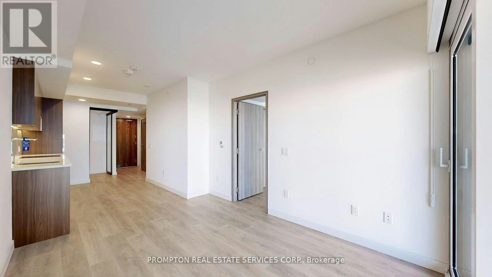 2906-3 Concord Cityplace Way, Toronto, ON, M5V 0X3 - 5