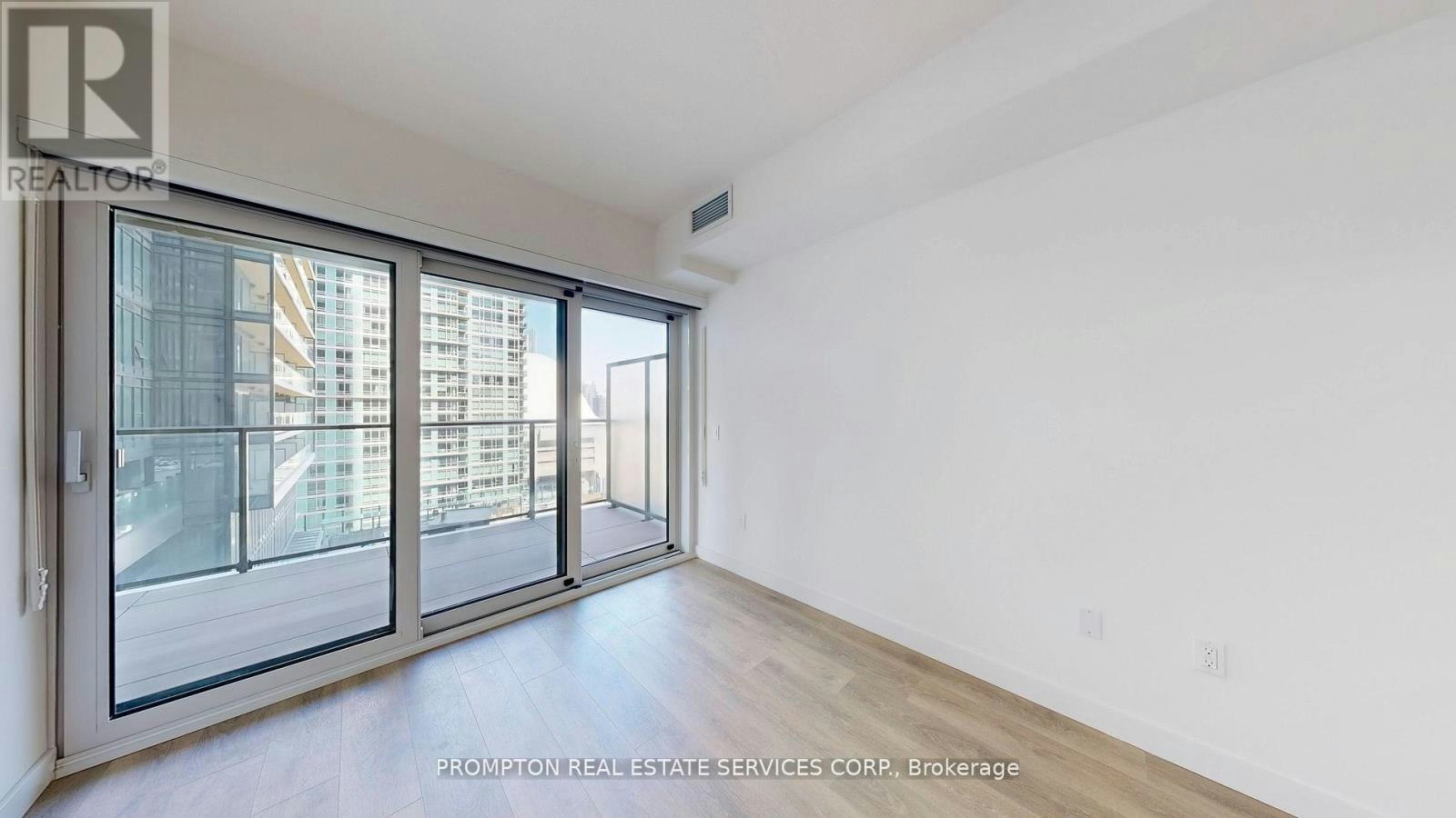 2906-3 Concord Cityplace Way, Toronto, ON, M5V 0X3 - 3