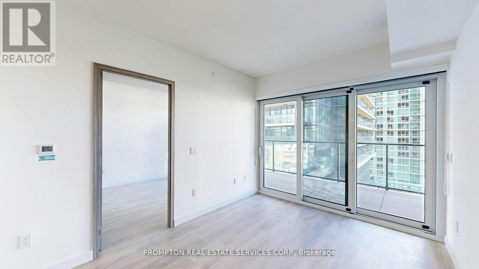 2906-3 Concord Cityplace Way, Toronto, ON, M5V 0X3 - 2