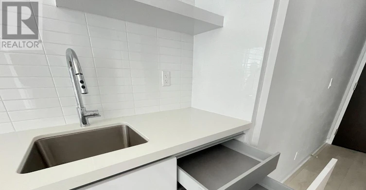 3306-2221 Yonge Street, Toronto, ON, M4S 2B4 - 7